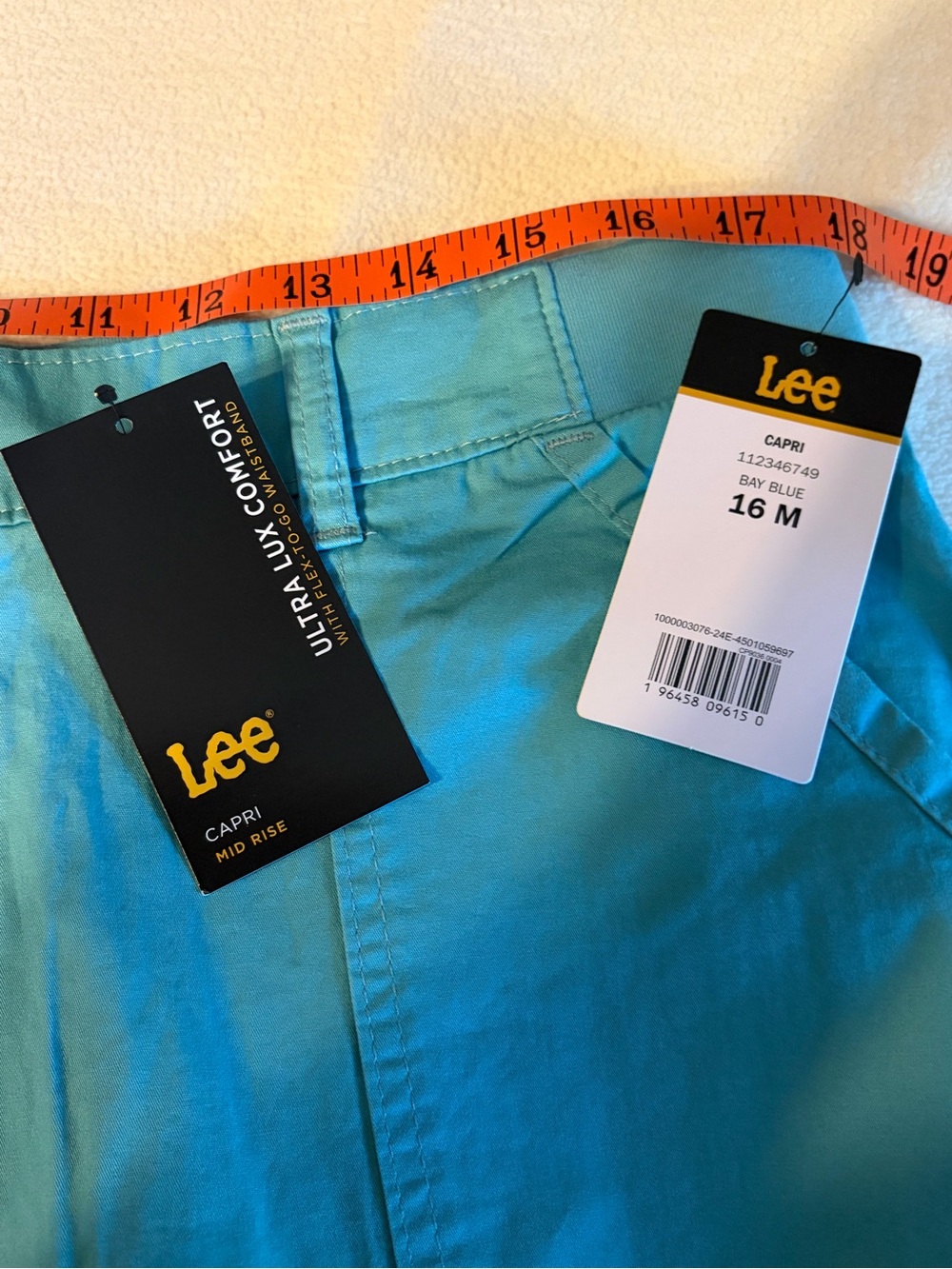 NEW Lee Women’s Teal Capri Cargo Shorts size 16M - Picture 6 of 10